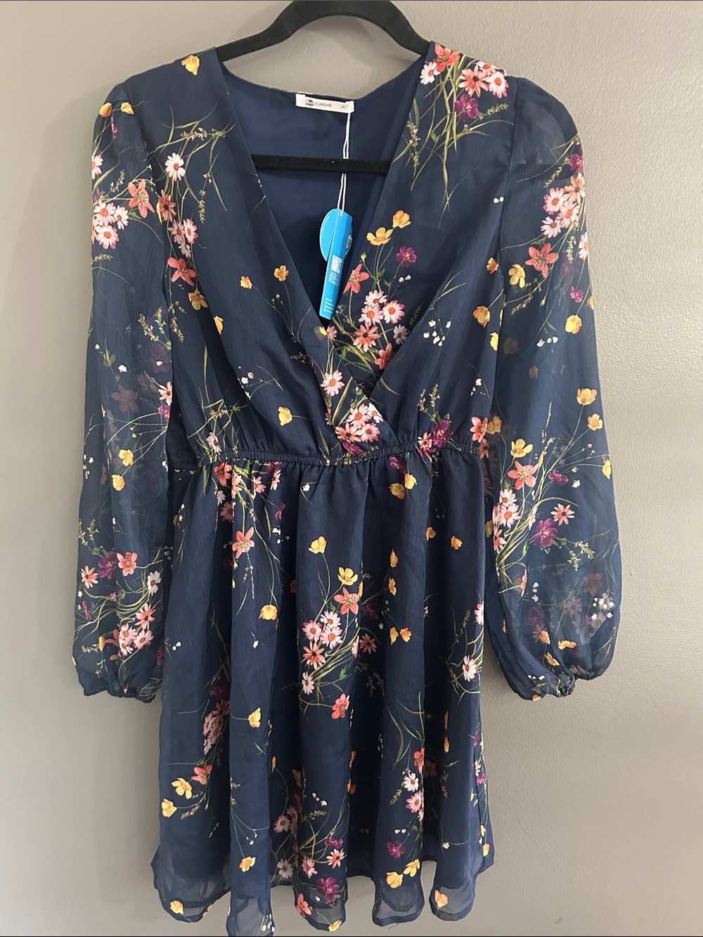 Cupshe Floral Navy V-Neck Long Sleeve Dress
